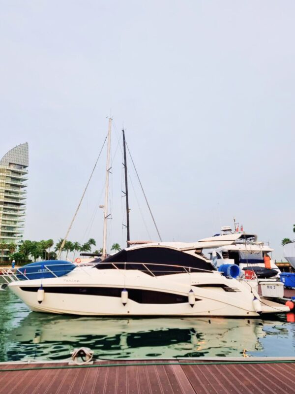 yacht