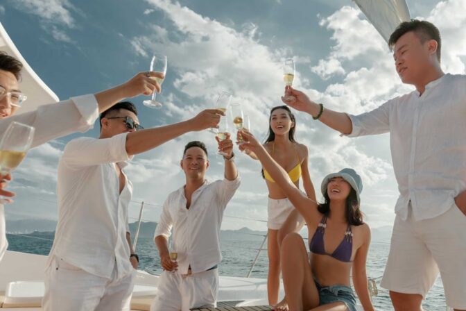 Booking a Yacht for a Birthday Party in Singapore