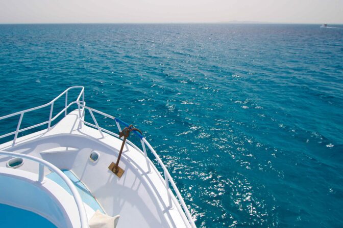 Essential Tips for Booking a Yacht in Singapore