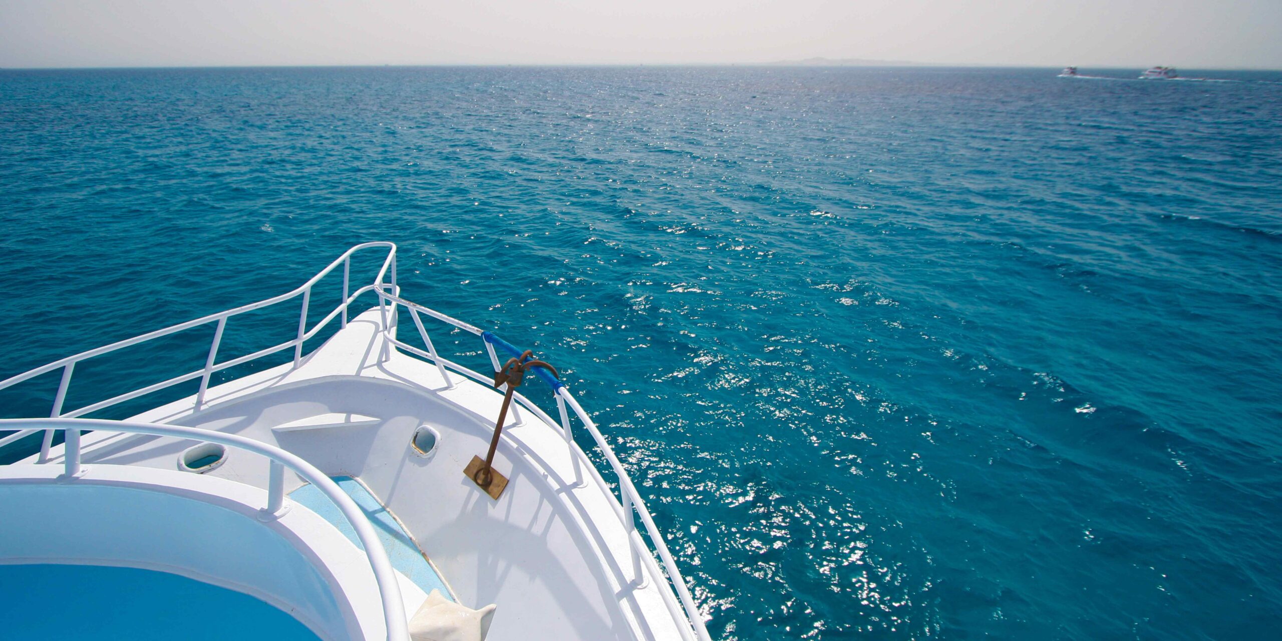 Essential Tips for Booking a Yacht in Singapore for an Unforgettable Experience