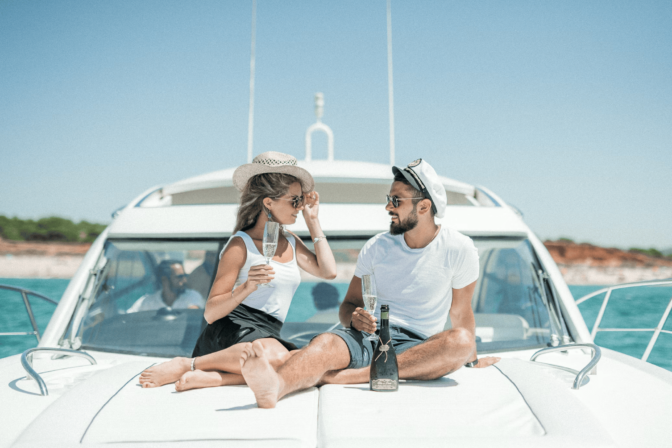 Romantic Yacht Rental: Anniversary & Proposal Ideas
