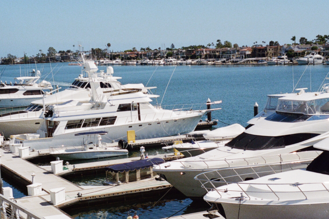 7 Crucial Tips for Booking a Yacht Charter in SG