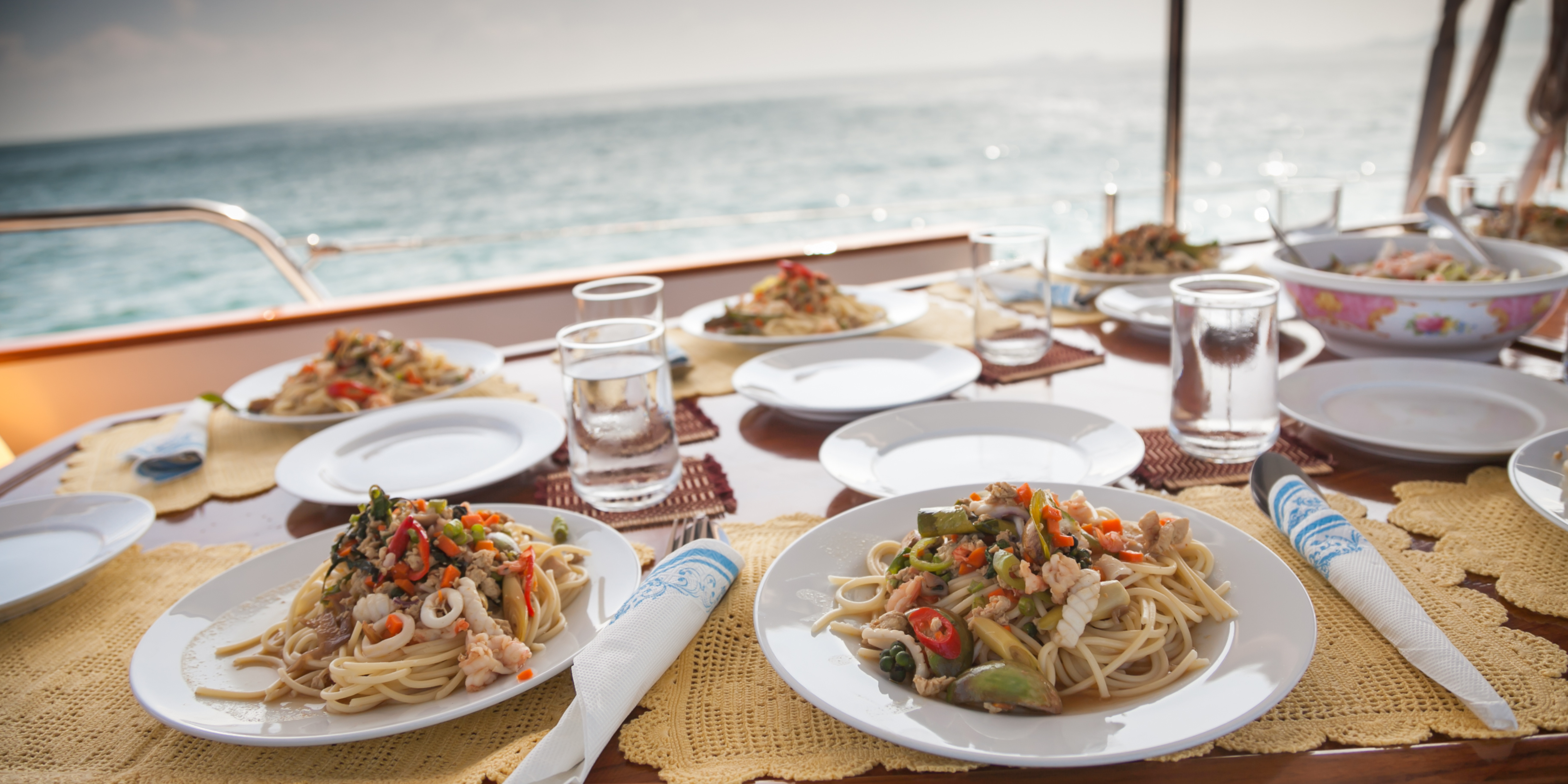 Ultimate Guide: How to Charter a Yacht for a Surprise Party in Singapore