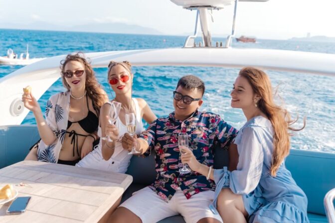 Top Reasons to Choose Parlay for Birthday Yacht Party