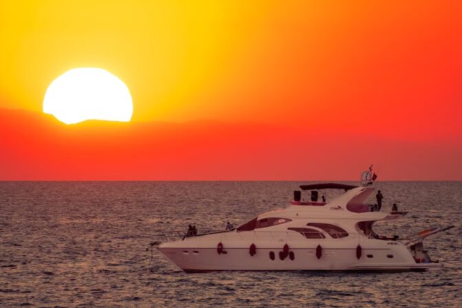 Everything You Need to Know About Booking a Yacht Safely