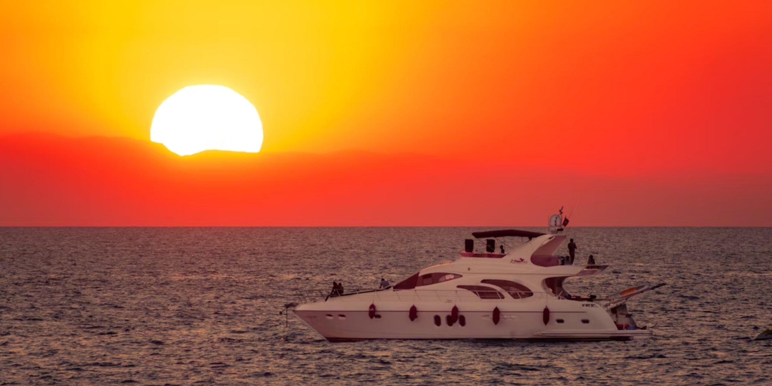 Everything You Need to Know About Booking a Yacht Safely