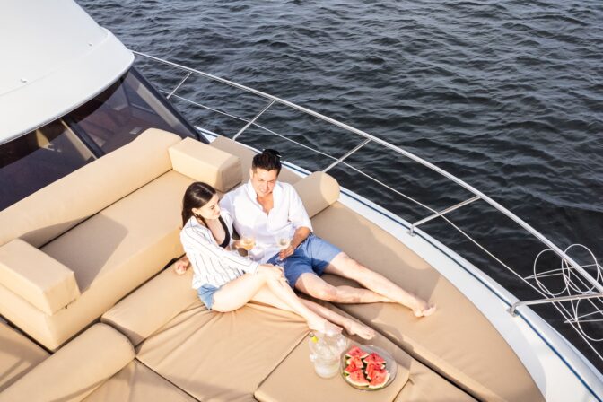 Yacht Proposal in Singapore – Romantic Private Yacht Charter