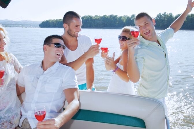 Yacht Rental Singapore for Memorable Occasions