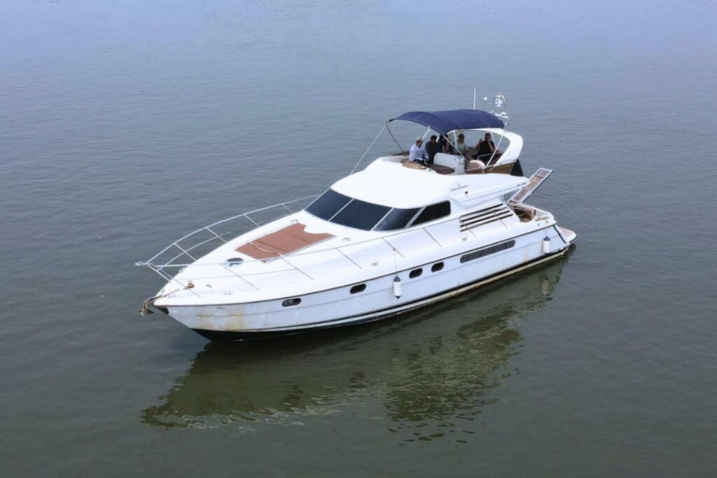 corporate yacht charter in singapore